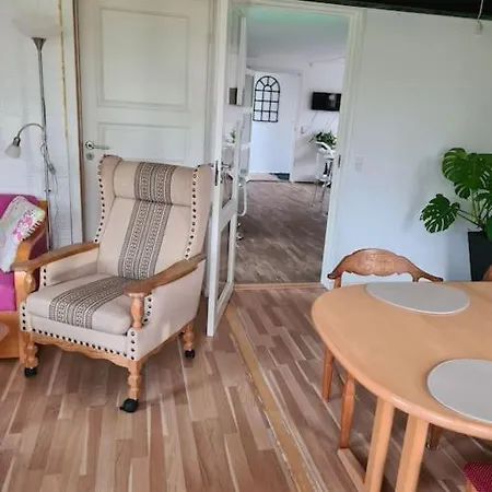 By, Roligt Kvarter, Stort Hus